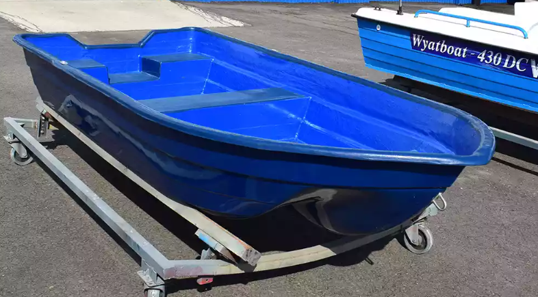 Стеклопластиковая лодка Neman-340 (тримаран) в Брянске