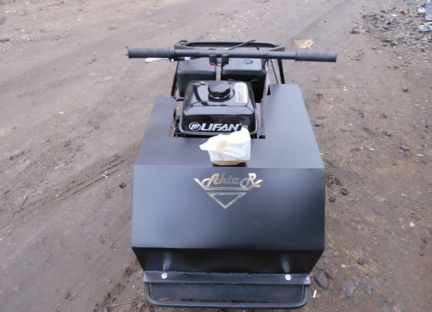 Мотобуксировщик AhtaR Зима 15 л/с с вариатором в Брянске