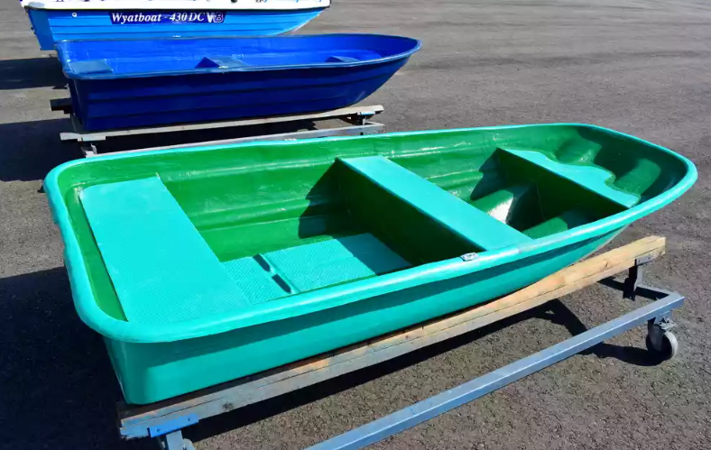 Стеклопластиковая лодка Старт (тримаран) в Брянске