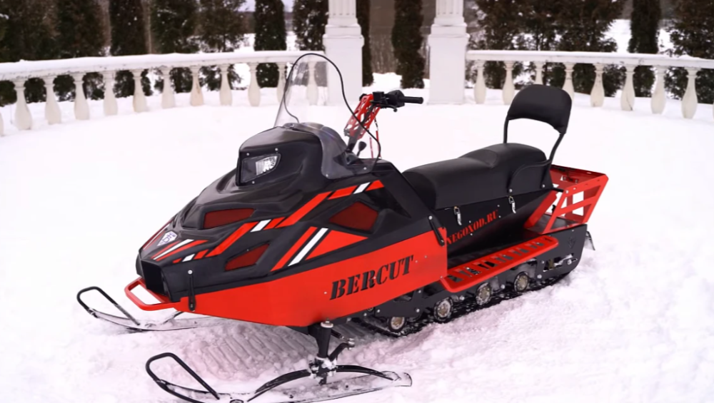 Миниснегоход Бурлак Беркут 20 л.с. в Брянске Миниснегоход Бурлак Беркут 20 л.с. в Брянске