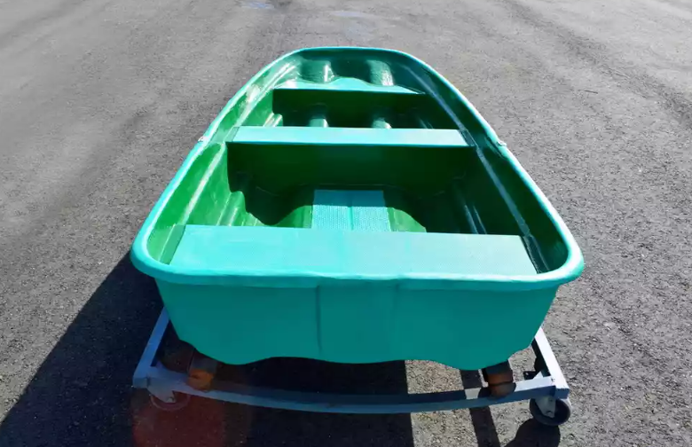 Стеклопластиковая лодка Старт (тримаран) в Брянске