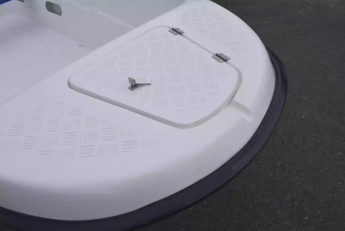 Стеклопластиковая лодка Пингвин New (тримаран) в Брянске