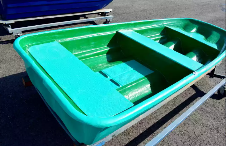 Стеклопластиковая лодка Старт (тримаран) в Брянске