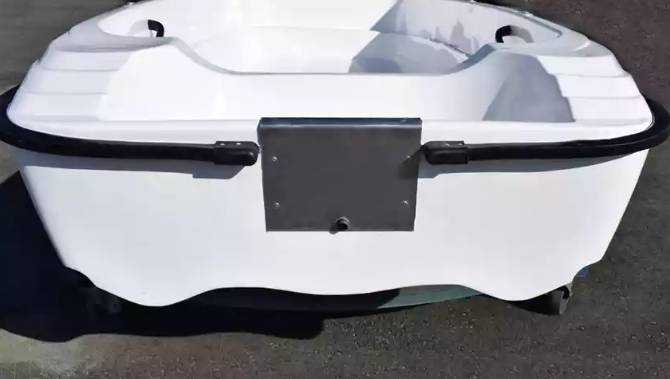 Стеклопластиковая лодка Пингвин (тримаран) в Брянске