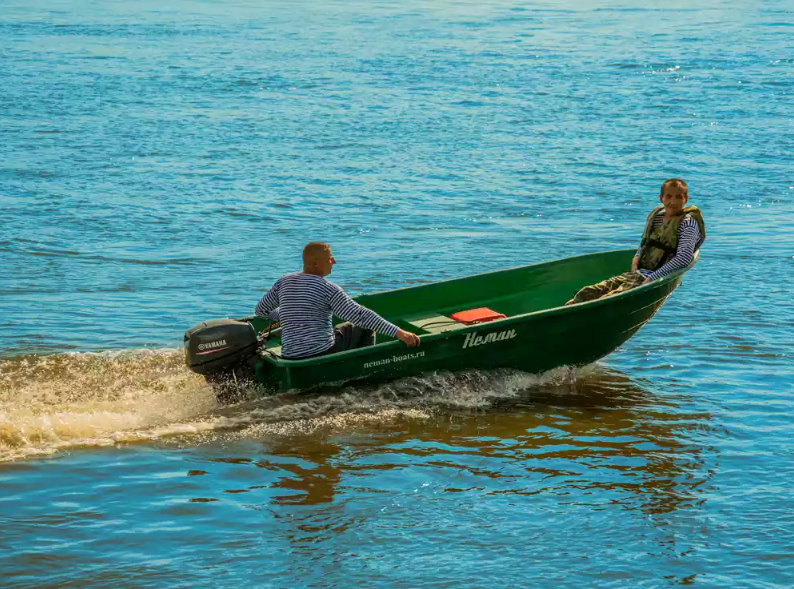 Стеклопластиковая лодка Neman-340 (тримаран) в Брянске