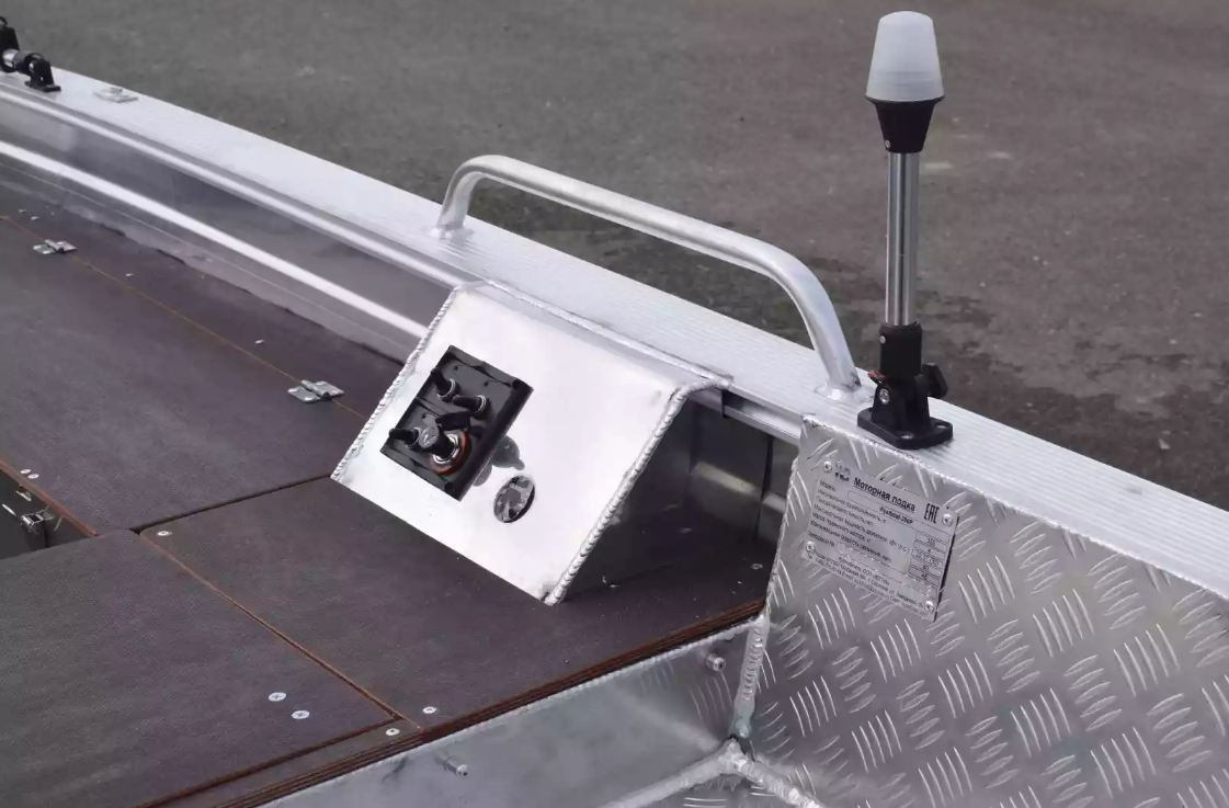 Алюминиевая лодка Wyatboat-390РМ в Брянске