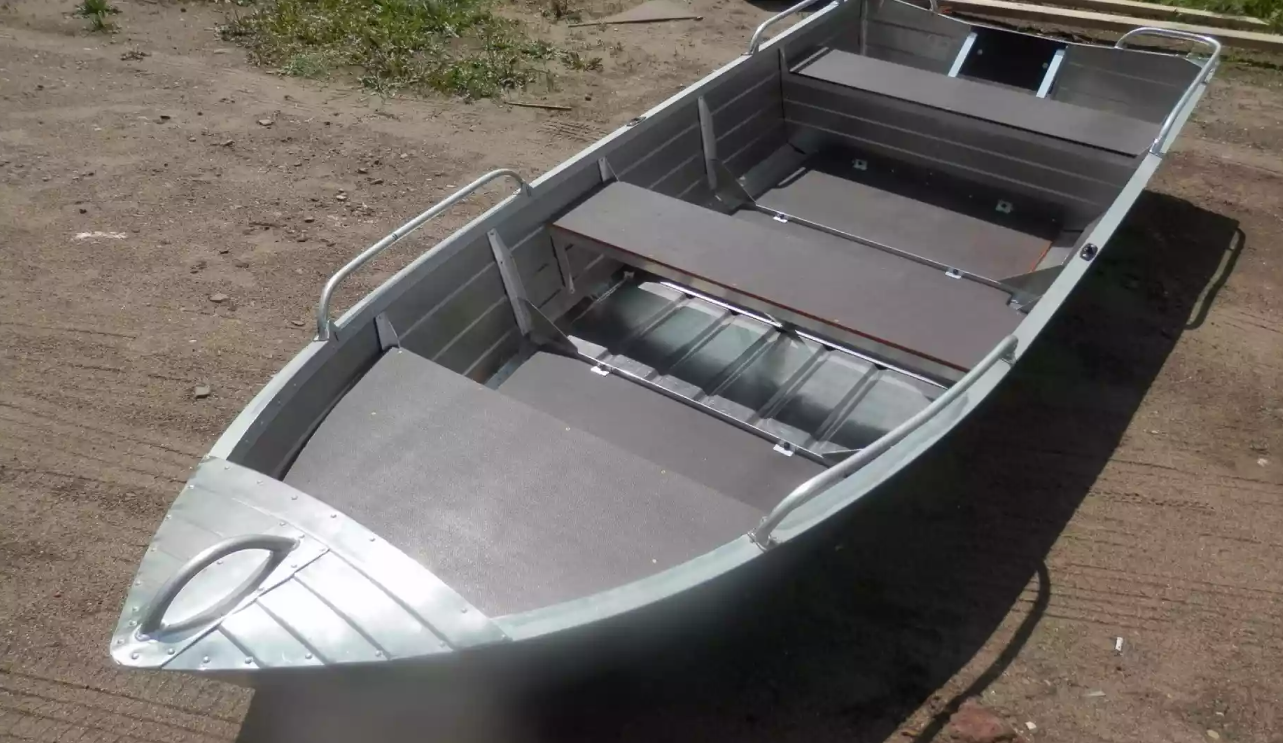 Алюминиевая лодка Вятка-Профи 32 в Брянске