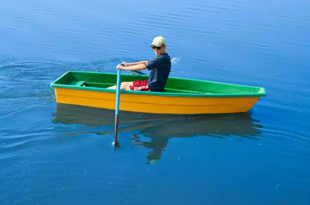 Стеклопластиковая лодка Малютка в Брянске