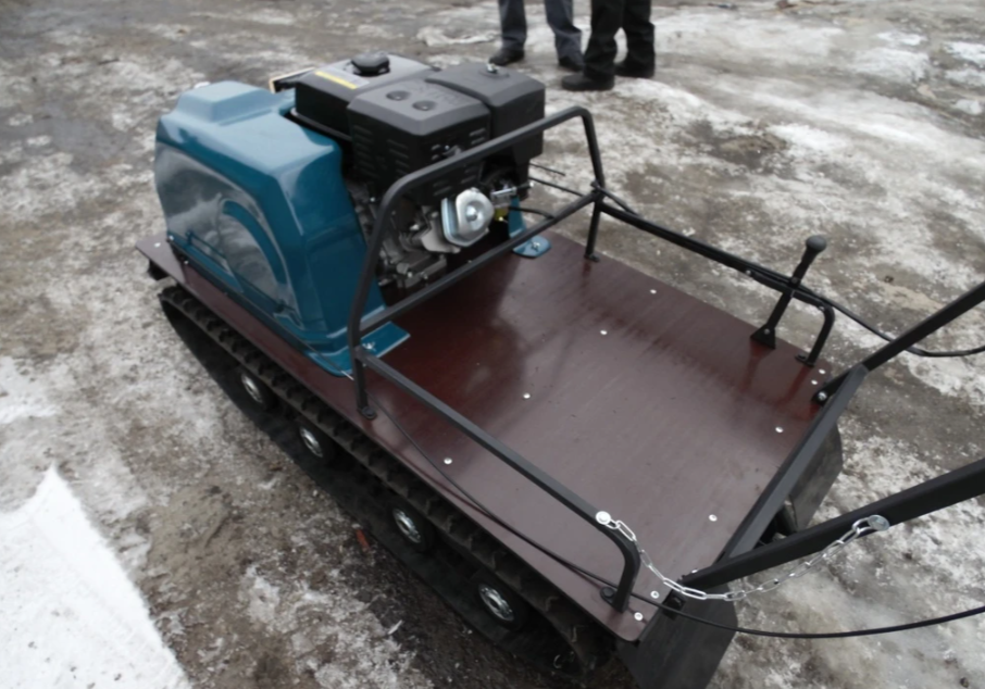 Мотобуксировщик AhtaR LR13 с реверс-вариатором Буран (задний ход) в Брянске