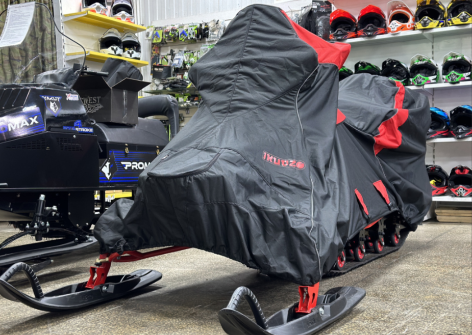 Чехол транспорт. снегохода IKUDZO HUNTER черно-красный Оксфорд ПРЕМИУМ качества с лого IKUDZO в Брянске