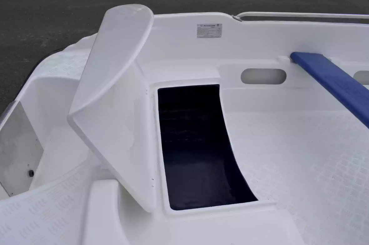 Стеклопластиковая лодка Пингвин New (тримаран) в Брянске