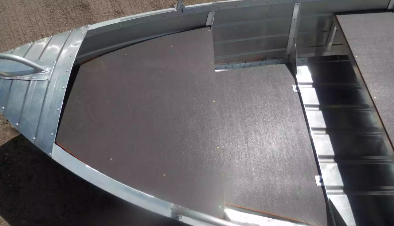 Алюминиевая лодка Вятка-Профи 32 в Брянске