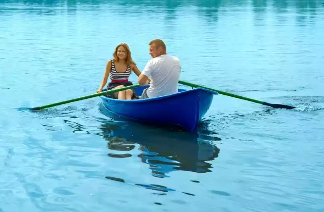 Стеклопластиковая лодка Дельфин в Брянске