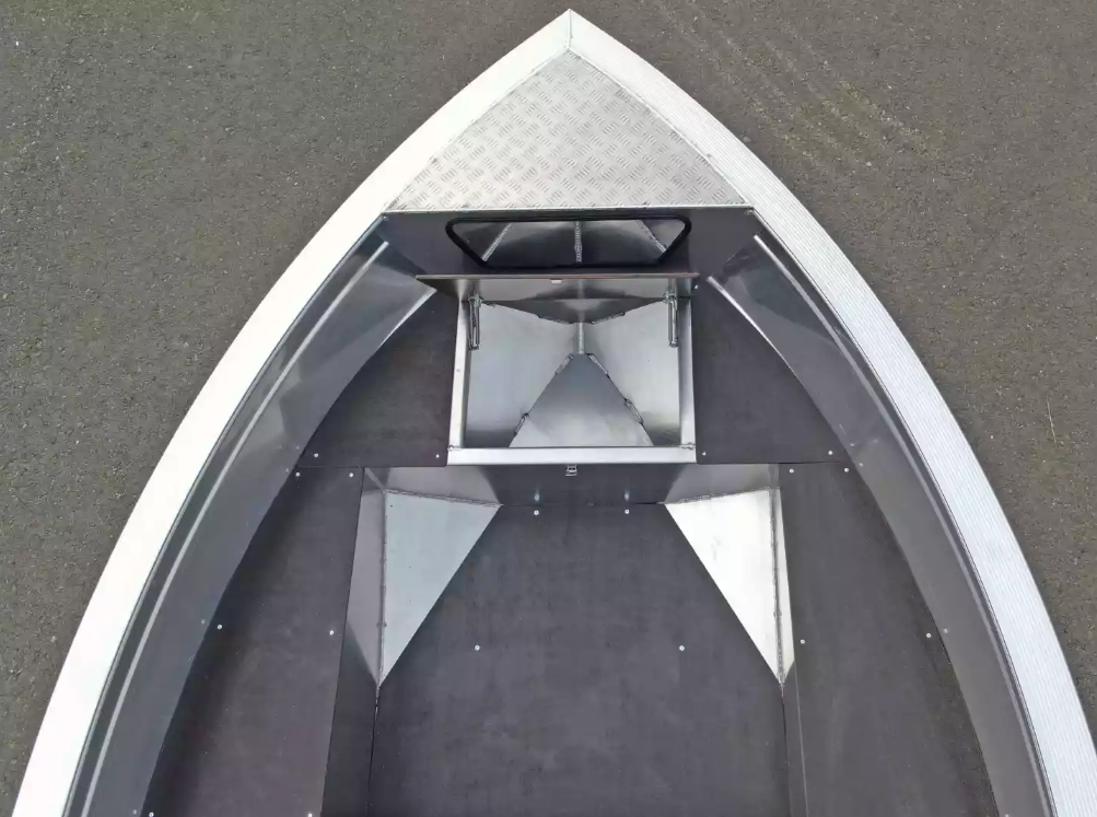 Алюминиевая лодка  Неман-420 в Брянске