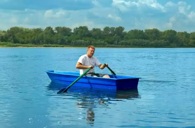Стеклопластиковая лодка Малютка в Брянске