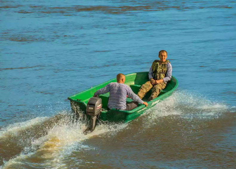 Стеклопластиковая лодка Neman-340 (тримаран) в Брянске