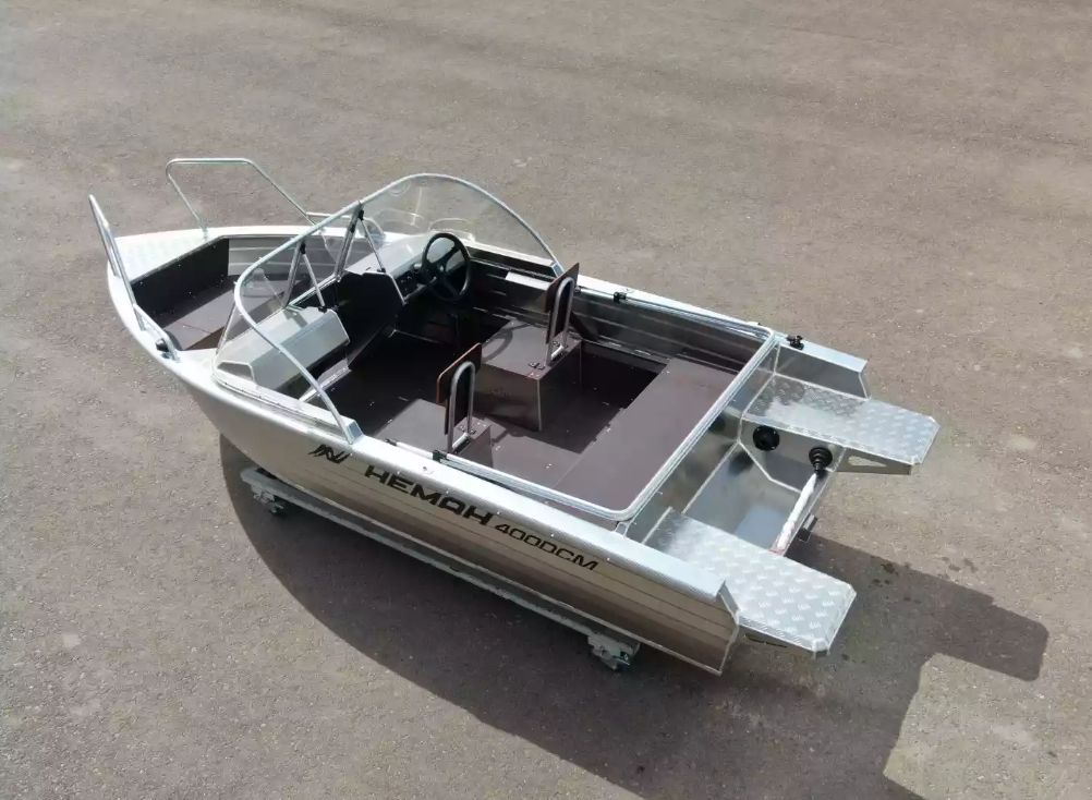 Алюминиевая лодка  Неман-400 DCM NEW в Брянске