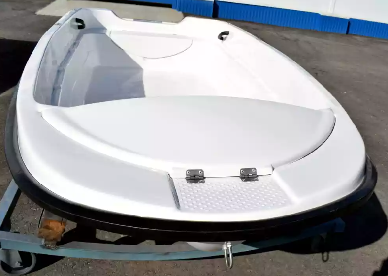 Стеклопластиковая лодка Пингвин (тримаран) в Брянске