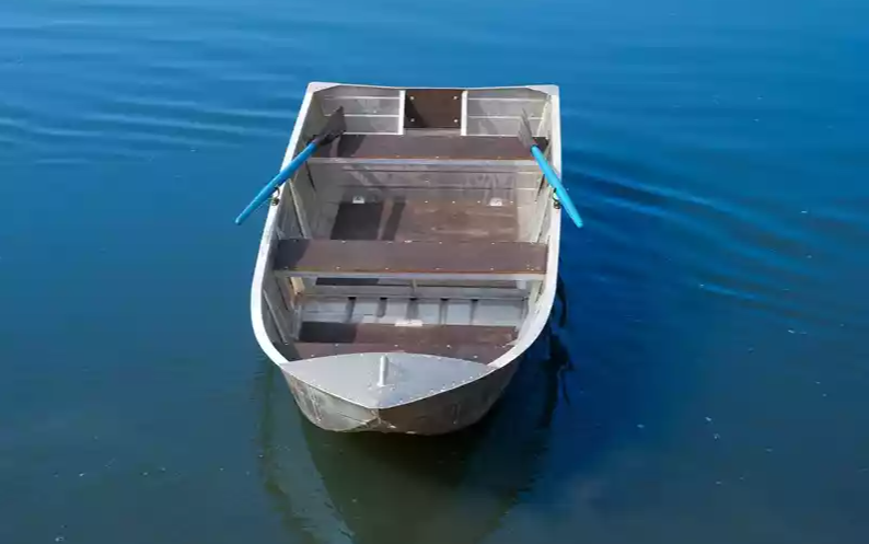 Алюминиевая лодка Вятка-Профи 37 в Брянске