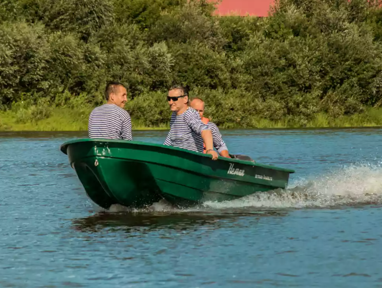 Стеклопластиковая лодка Neman-340 (тримаран) в Брянске