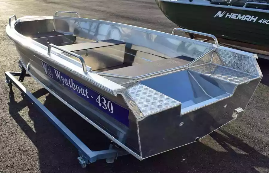 Алюминиевая лодка  Wyatboat-430 Р в Брянске